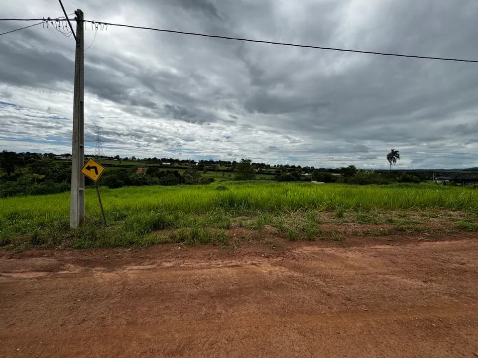 Lote em condomínio no Residencial Terra Santa
